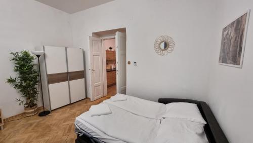 Apartment Krakovska 20, Prague (photo 5)