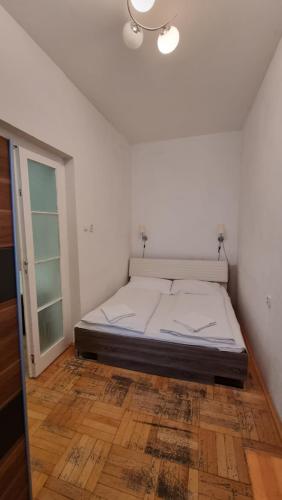 Apartment Krakovska 20, Prague (photo 9)