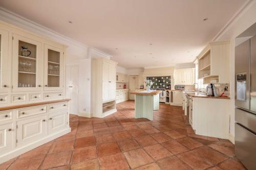 Riverside Gem, 2 Homes, Heated Pool, Hot Tub & Sauna, Windsor (fotografie 7)