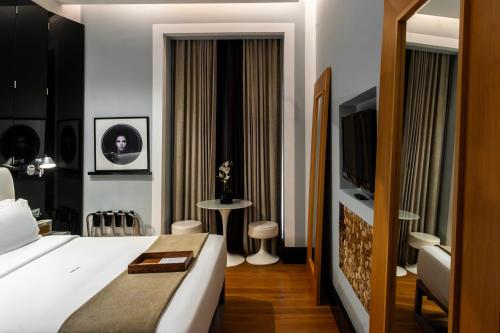 Browns Downtown Hotel - image 14