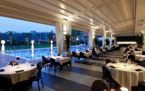 Restaurant, The Sydney Hotel in San Donato