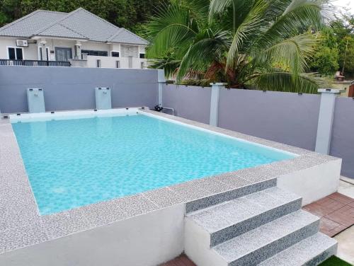 Swimming pool, Haimara staycation, 1 house & 3 cabin with pool hulu langat, for small event in Hulu Langat