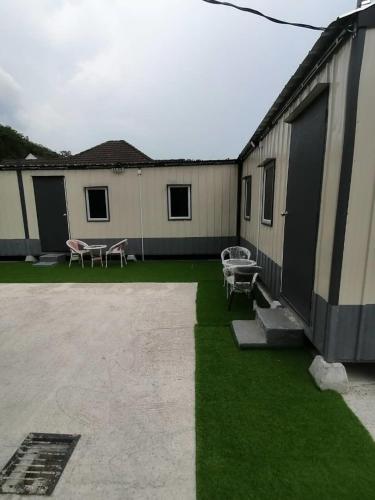Exterior view, Haimara staycation, 1 house & 3 cabin with pool hulu langat, for small event in Hulu Langat