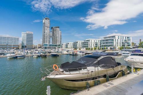 Apartament Faltom 26 Yacht Park z tarasem