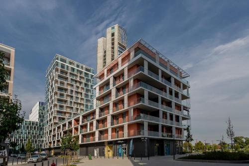 Balcony - Sunny - Modern - image 10