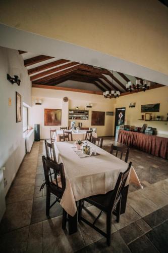 Restaurant, Smida Park Mountain Retreat & SPA in Smida