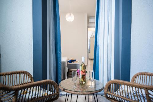 Via Marina Apartments - Happy Rentals