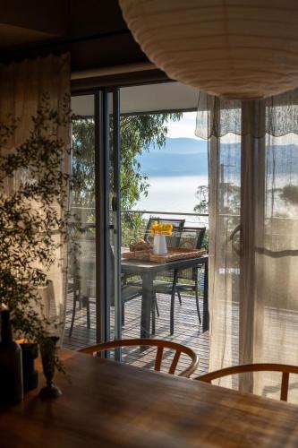 Your Bruny Island Beach Getaway in Dennes Point