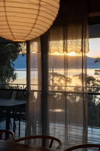 Your Bruny Island Beach Getaway in Dennes Point