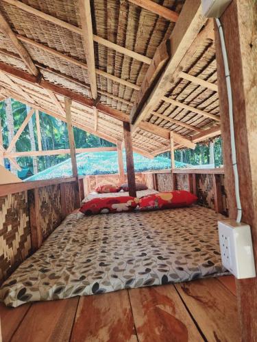 1 double bed, 1 twin bed, 1 sofa bed