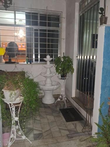 Casa 2 quartos Centro Bangu