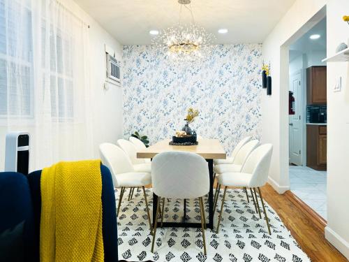 Lux Designer Home with Gaming Rm & free EWR pickup in Jersey City, USA