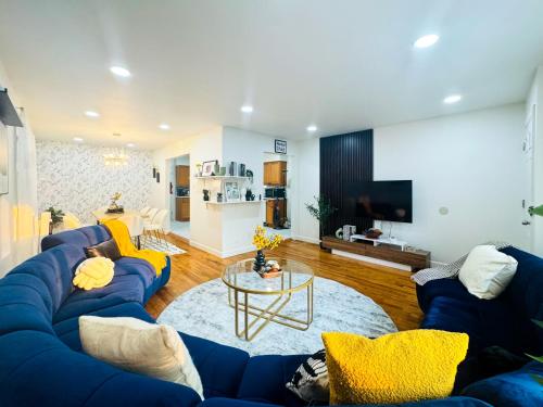 Lux Designer Home with Gaming Rm & free EWR pickup in Jersey City, USA
