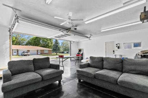 Stadium District walking distance, Tailgate Garage in Green Bay, USA