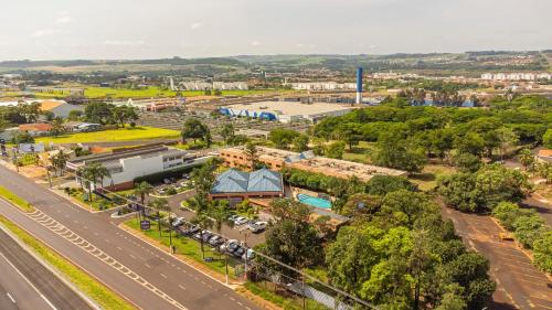 Hotel Golden Park Ribeirão Preto by Nacional Inn - image 2