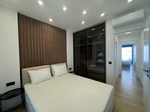 BlueMotion - PortSuite 4A, Athens