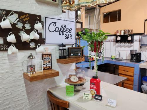 Restaurant, Cabinas El Pueblo B&B Monteverde in Monteverde