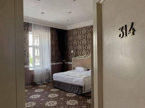 Royal Grand Hotel - main image
