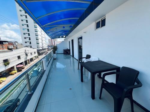 ระเบียง/ชานเรือน, Hotel Bucarica Plaza in บูคาร่ามังกัส