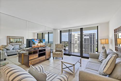 South Seas Tower 3-1409 - image 12