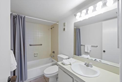 South Seas Tower 3-1409 - image 14