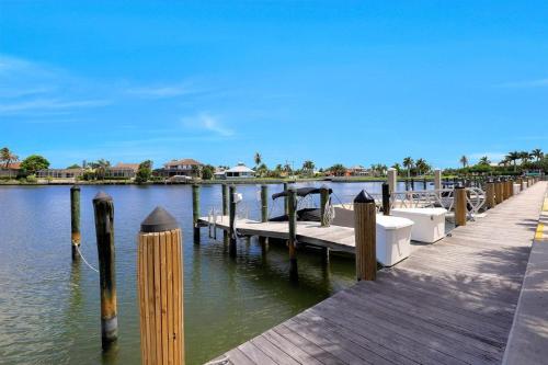 South Seas East A-607 - image 12