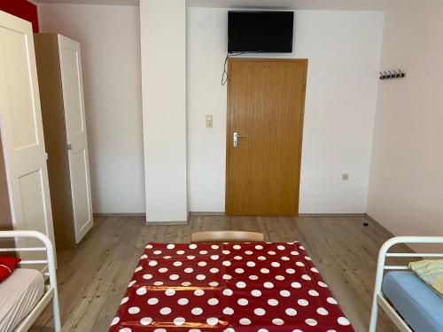 Wohnung mit 3 Schlafzimmer für maximal 5 Personen, Ludwigshafen am Rhein (foto 8)