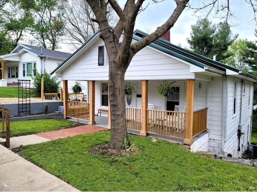 A környék, Apple Hill Bungalow, Family and PET Friendly! in Bristol (TN)