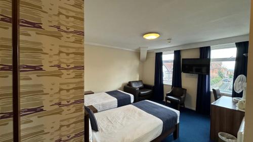 International Hotel - image 4