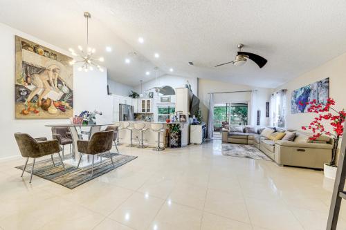 Family-Friendly North Lauderdale Home with Grill! in North Lauderdale, USA