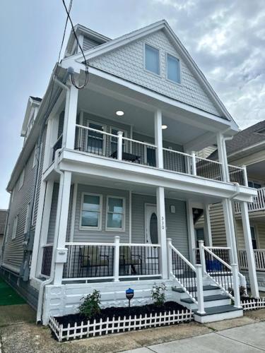 One Block To The Beach and Boardwalk in Wildwood, USA