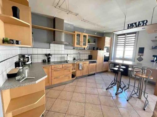 Grand appartement centre ville - Location saisonnière - Le Creusot