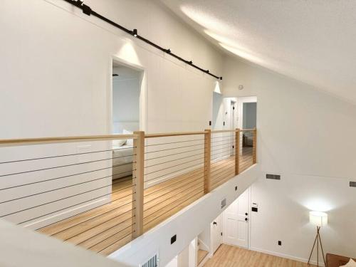 Woodland Reserve - Mini Golf, Home-Gym, and More! Only 10 Minutes from Downtown Woodland Reserve - Mini Golf, Home-Gym, and More! Only 10 Minutes from Downtown