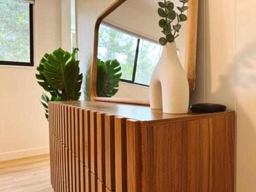 Woodland Reserve - Mini Golf, Home-Gym, and More! Only 10 Minutes from Downtown Woodland Reserve - Mini Golf, Home-Gym, and More! Only 10 Minutes from Downtown