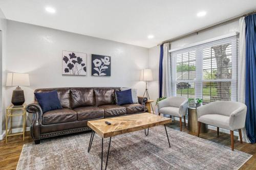 New! The Prairie House with Cowboy Pool & Fire Pit in Florence Hill, USA
