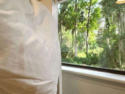 Woodland Reserve - Mini Golf, Home-Gym, and More! Only 10 Minutes from Downtown Woodland Reserve - Mini Golf, Home-Gym, and More! Only 10 Minutes from Downtown