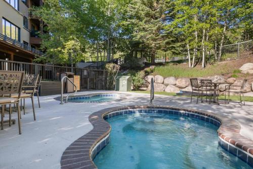 Highlands Lodge 402 by East West Hospitality in Beaver Creek, USA
