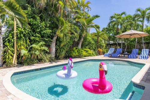 Tropical Escape with Heated Saltwater Pool - Just 6 Min to the Sand, Broward