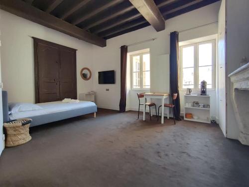 Appartement étage 2 sur cour aux Chartrons avec climatisation, Bordeaux