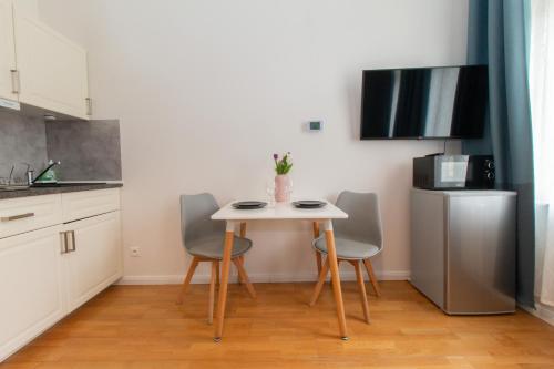 Studio Apartment image 1