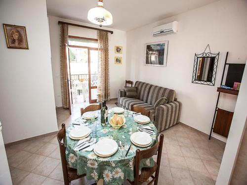 Stylish flat with lovely balcony for your holiday