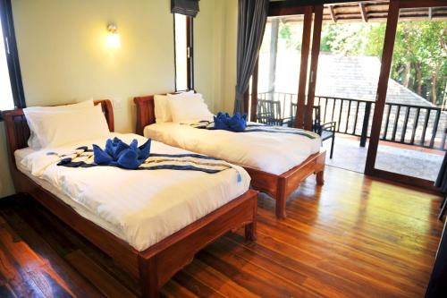 Koh Tao Beach Club Room Type - Standard Twin Room with Pool View