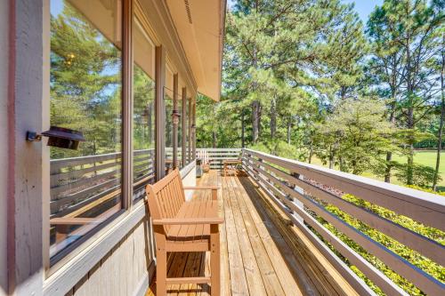 Pinehurst Home: Fire Pit, BBQ + Golf Course View! in Pinehurst (NC)