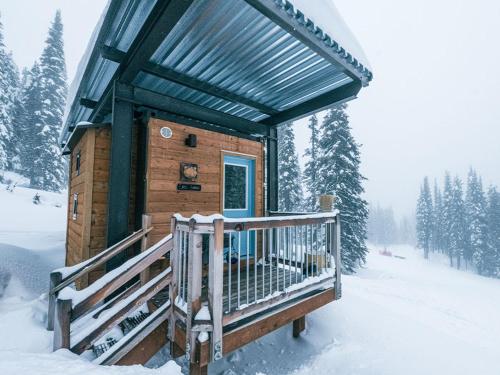 Constella Queen Cabin in Rossland, Canada