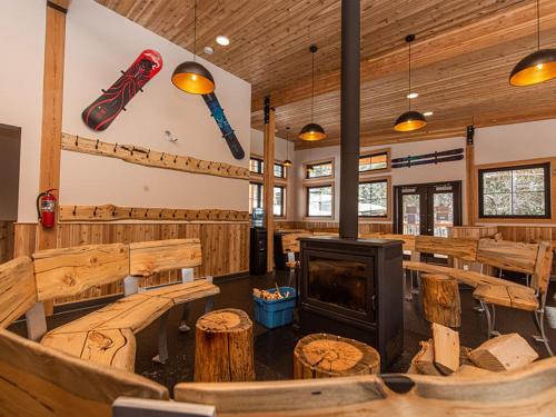 Constella Queen Cabin in Rossland, Canada