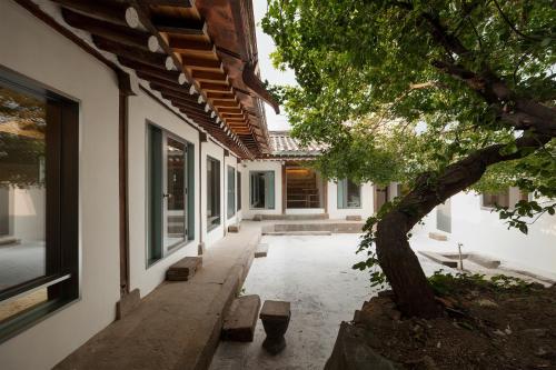 Side Hanok Residence, Seoul (photo 3)