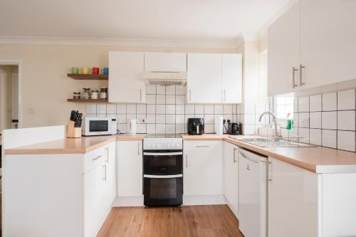 Ely Stays Flat 1 Ely Stays Flat 1