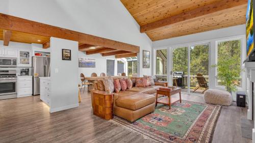 Golden Eagle - Unit 21