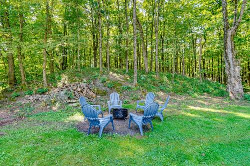 7 Mi to Kaaterskill Falls Home with Mountain Views! in Palenville, USA