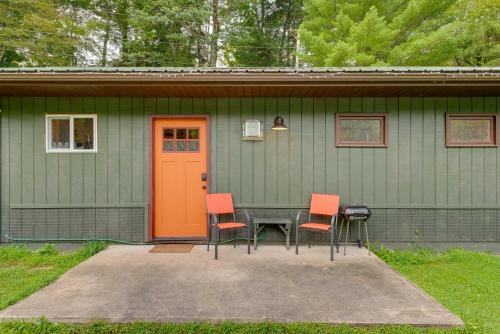 . Shared Perks: Deluxe Cabin B at Elk Creek Escape!